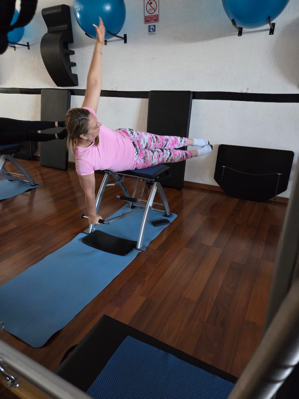 Ejercicio en Pilates chair
